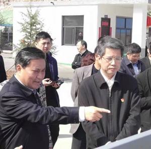 熱烈歡迎河南省副省長武國定、汝陽縣縣委書記潘峰到我廠指導(dǎo)工作